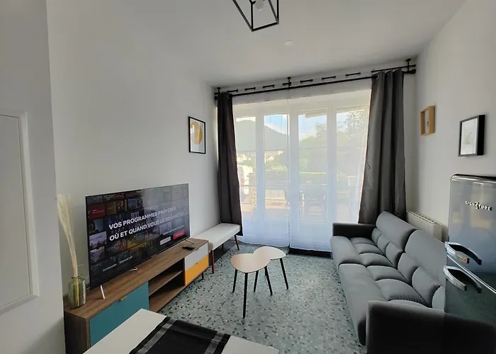 Avec 2 Jusqu'a 6 Voyageurs Proche Centre דירה *