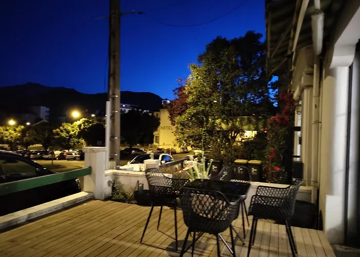 Avec 2 Jusqu'a 6 Voyageurs Proche Centre לורדה